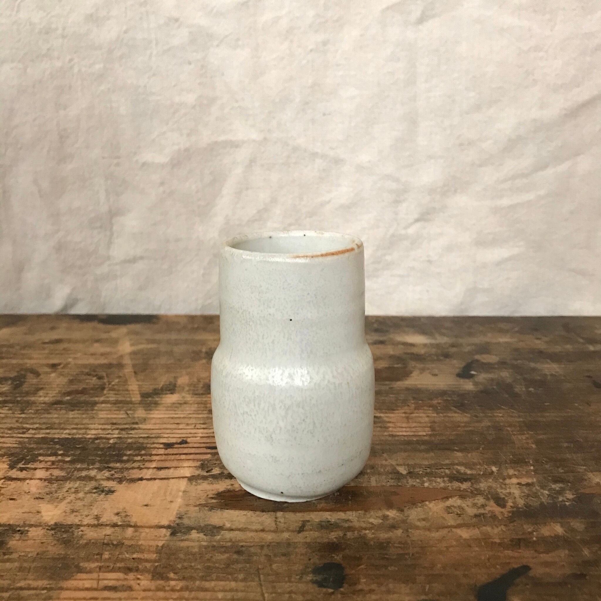 素朴な一輪挿し