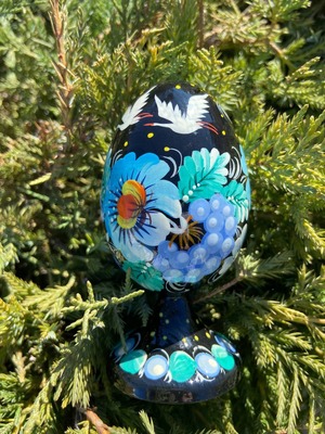 ペトリキウカ塗り　木製プィサンカ・スタンド一体型（イースター・エッグ）9cm（ホメンコ作）