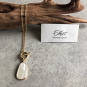 パールチャーム マンテルネックレス