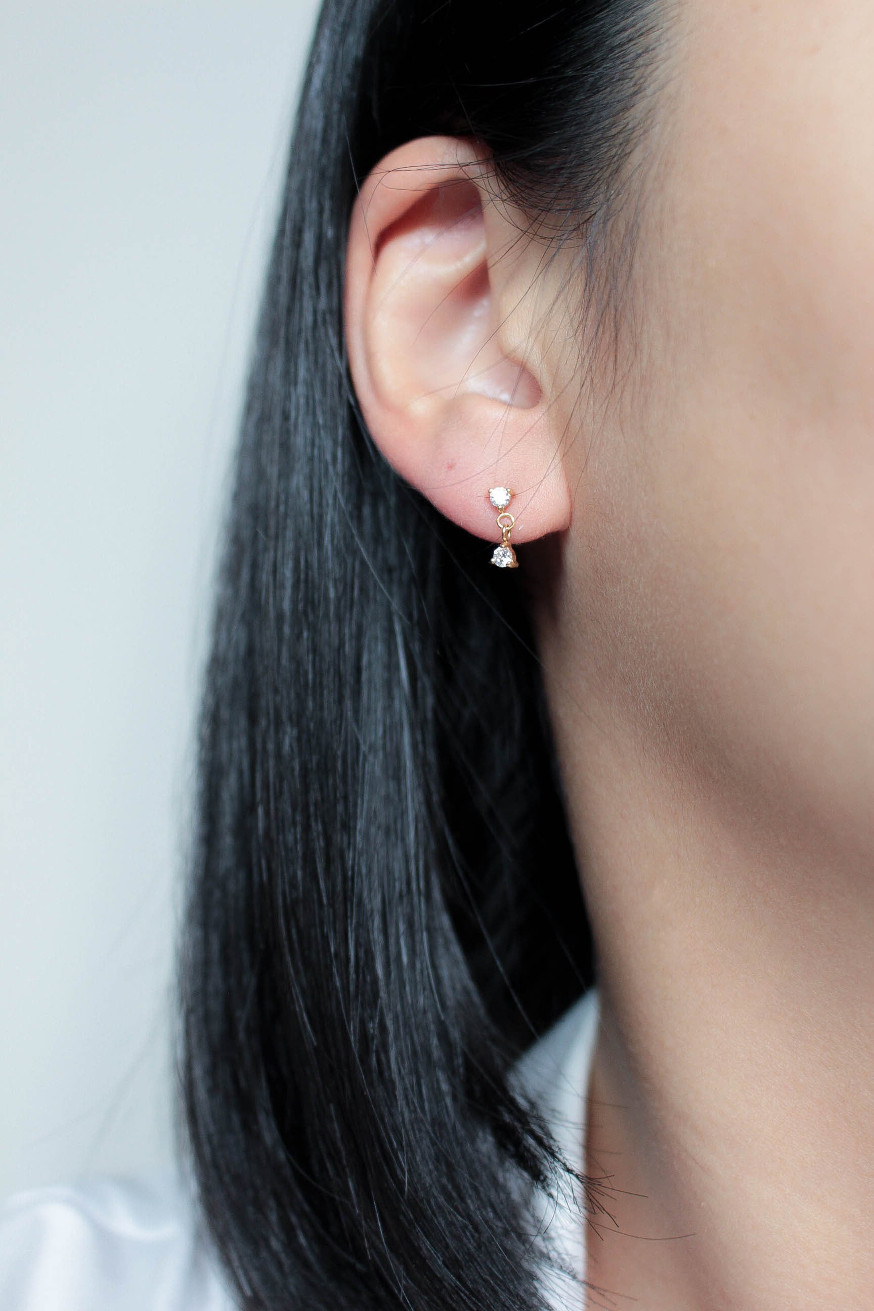 Tiny Zircon Sway Pierce | ebine(エビネ)|金属アレルギー対応アクセサリー