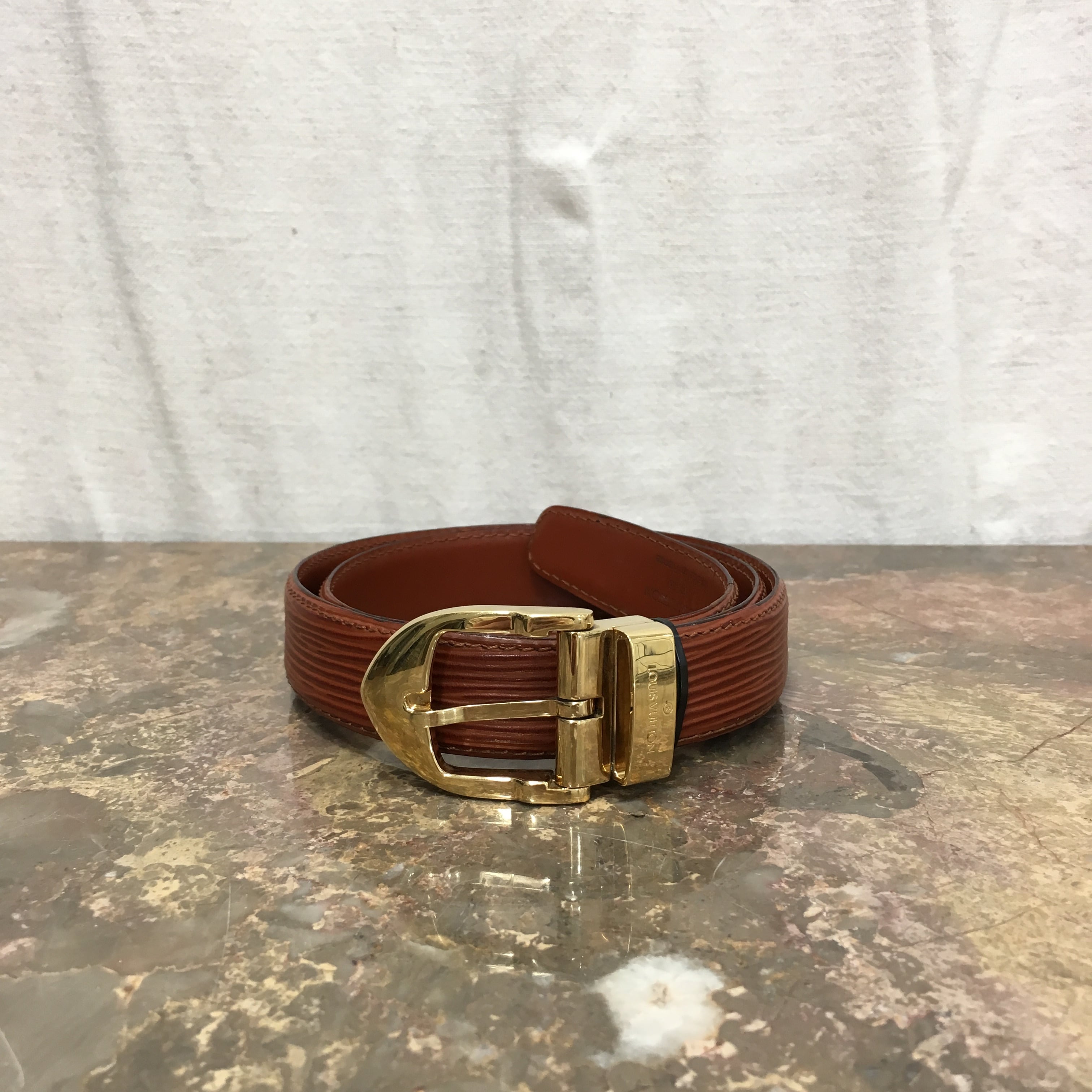 2000000004983 LOUIS VUITTON R15003 CT1923 EPI LEATHER BELT MADE IN