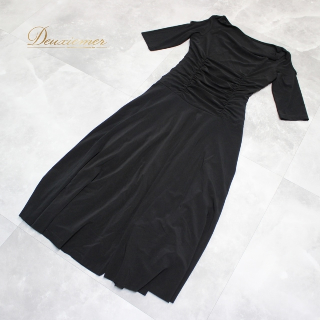 社交ダンス 衣装 スタンダード ドレス ワンピース レッスンウェア パーティドレス ブラック系 ICHIOKU イチオク 黒 無地 シンプル ビジュー フィット感 115cm丈 クラシックデザイン ストレッチ ブラックドレス おしゃれ パーティー用 通気性 ダンスウェア 幅広いスタイル 用途多様 シンプルスタイル 華やか シルエット 冬用 春用 秋用 薄手 着やすい モダンダンス ショートスリーブ 結婚式 お呼ばれ 3シーズン用