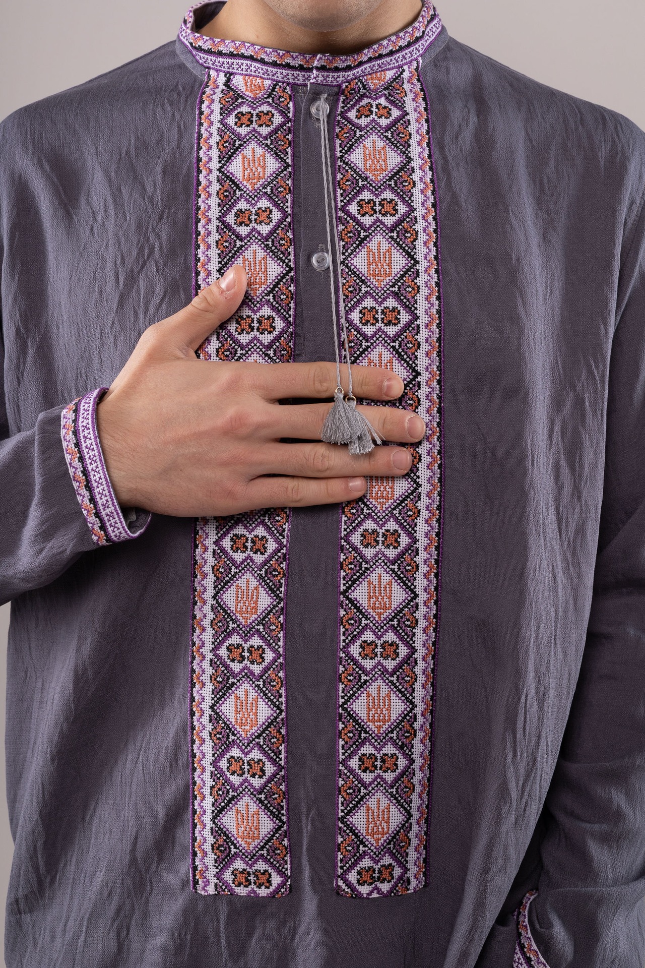 ウクライナ刺繍ヴィシヴァンカ（国章）クロスステッチ手刺繍　XLサイズ　メンズ - 11