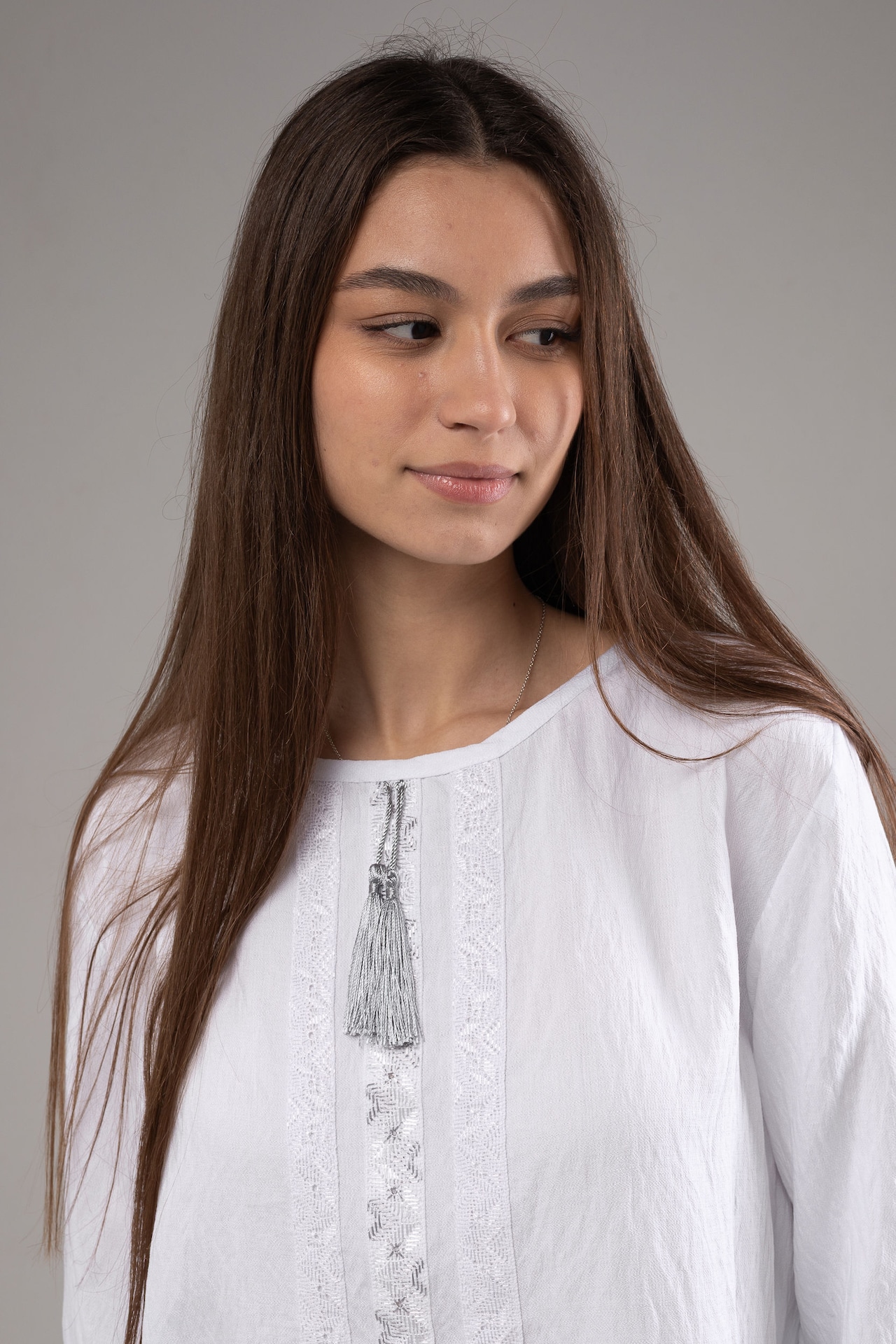 ウクライナ刺繍ヴィシヴァンカ　シルク手刺繍　麻　レディース・フリーサイズ - 1