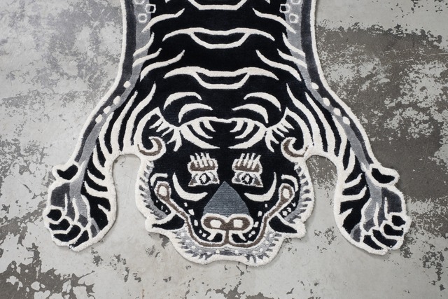 Tibetan Tiger Rug 《Sサイズ•シルク・オリジナル•モノクロバージョン063》チベタンタイガーラグ