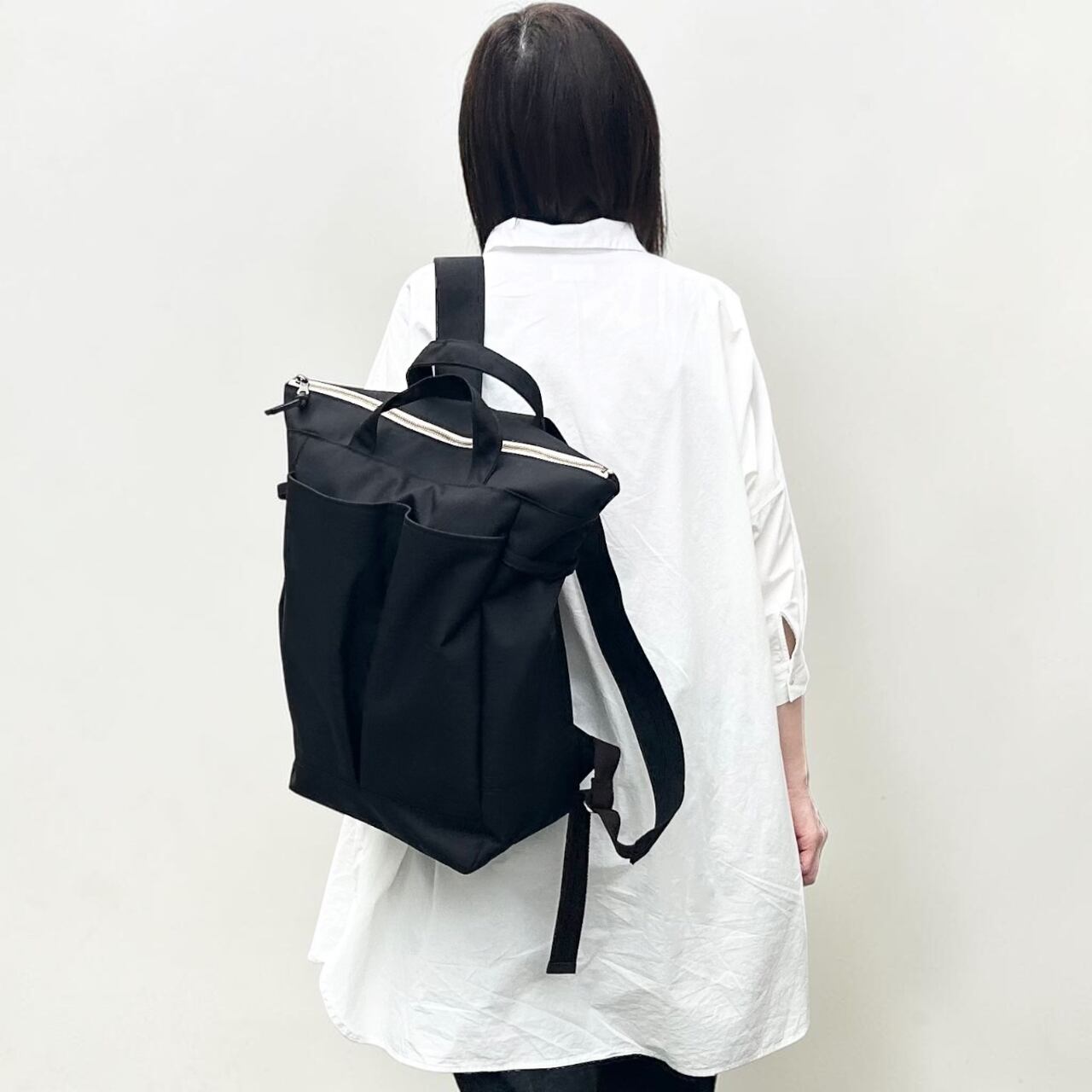 即納商品 hike40:ブラック(撥水加工ナイロン素材リュック)