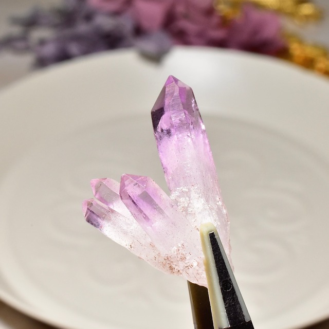 【世界一美しいアメシスト】虹入り!ベラクルスアメシスト ミニポイント 1個売り メキシコ・ベラクルス州産 VA06-07