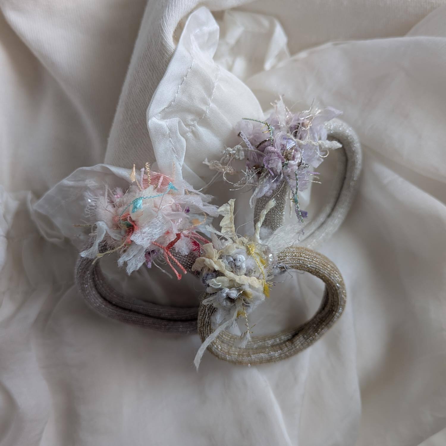 idee de tissu 軽やかに彩るふわふわヘアゴム