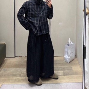 チェック柄プリーツネックデザインシャツ　0867