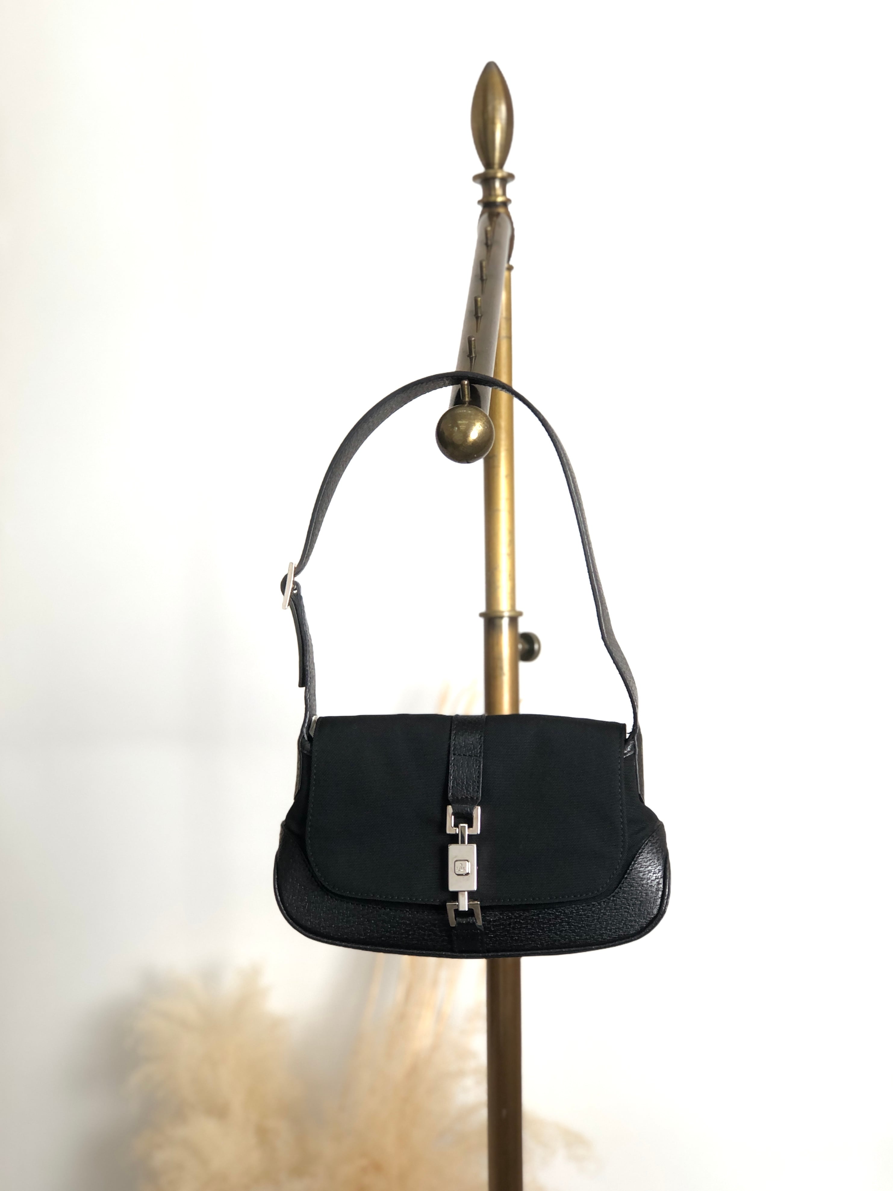 GUCCI グッチ ショルダーバッグ ブラック ジャッキー レザー GUCCI グッチ ショルダーバッグ ブラック ジャッキー レザー