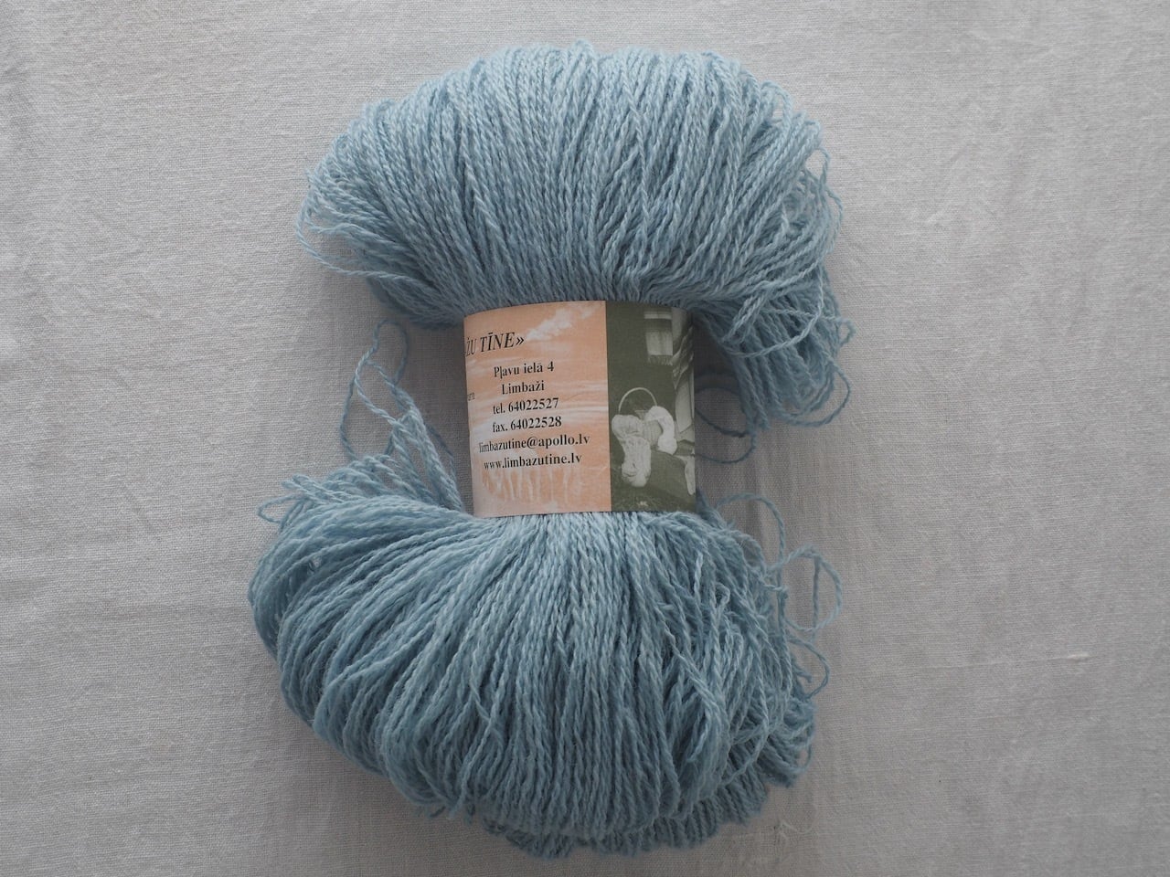 ラトビアの毛糸 薄いブルー