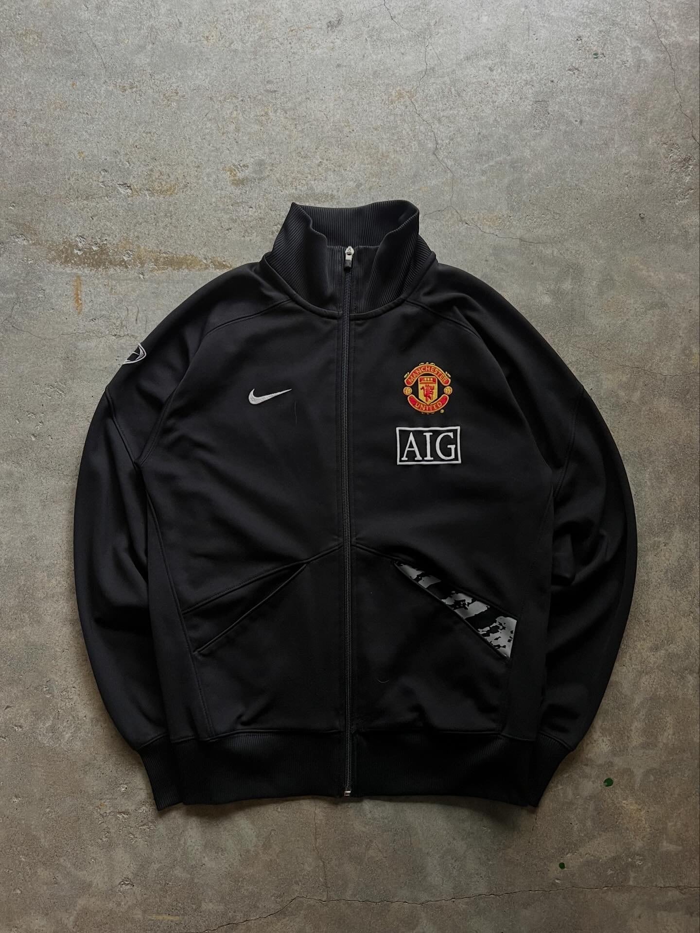 NIKE マンチェスターユナイテッド AIG トラックジャケット 黒 95