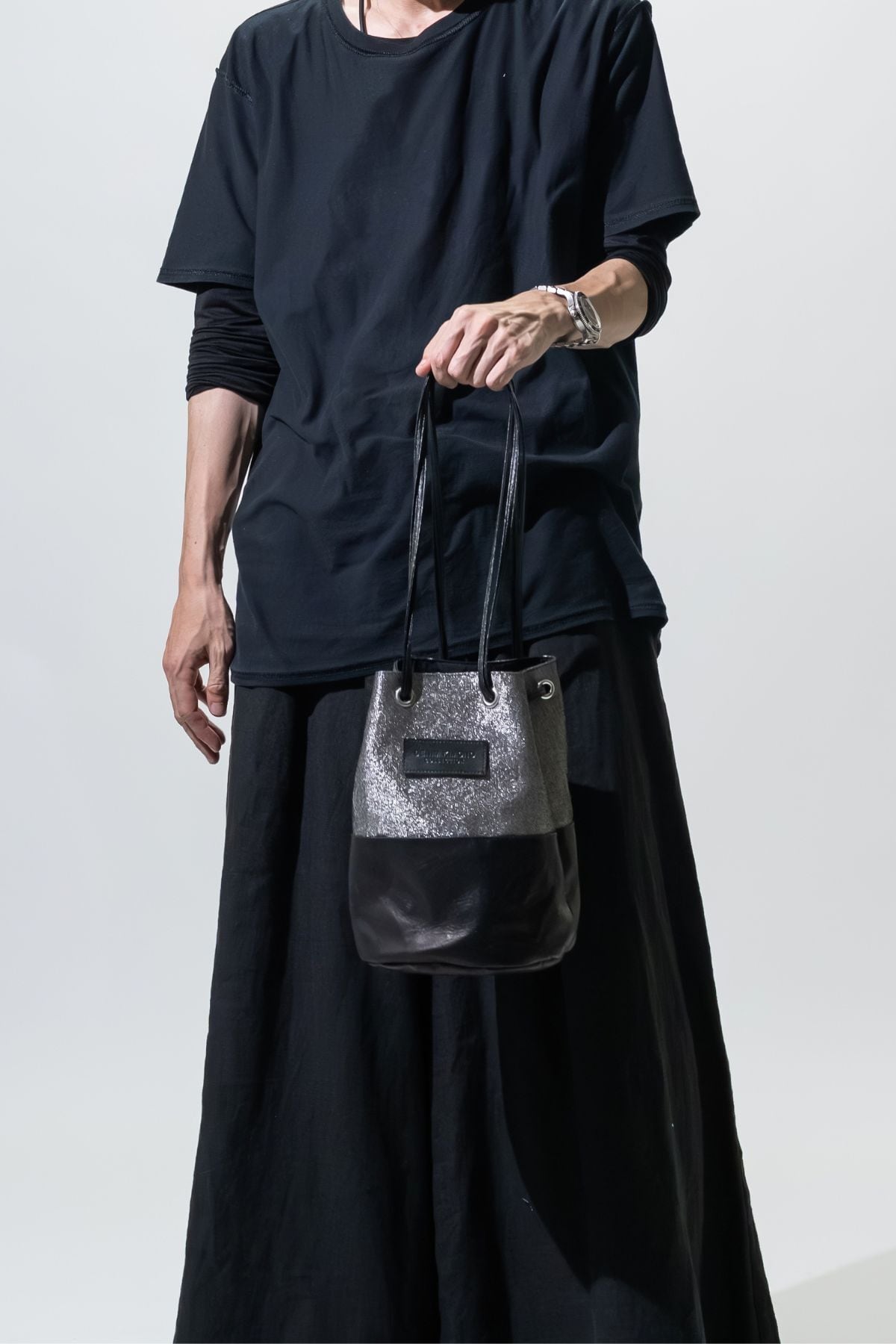 【数量限定】巾着デニムバッグ-MIMI-【岡山産シルバーデニム】【アリゾナレザー】—AK-KINCHAKU