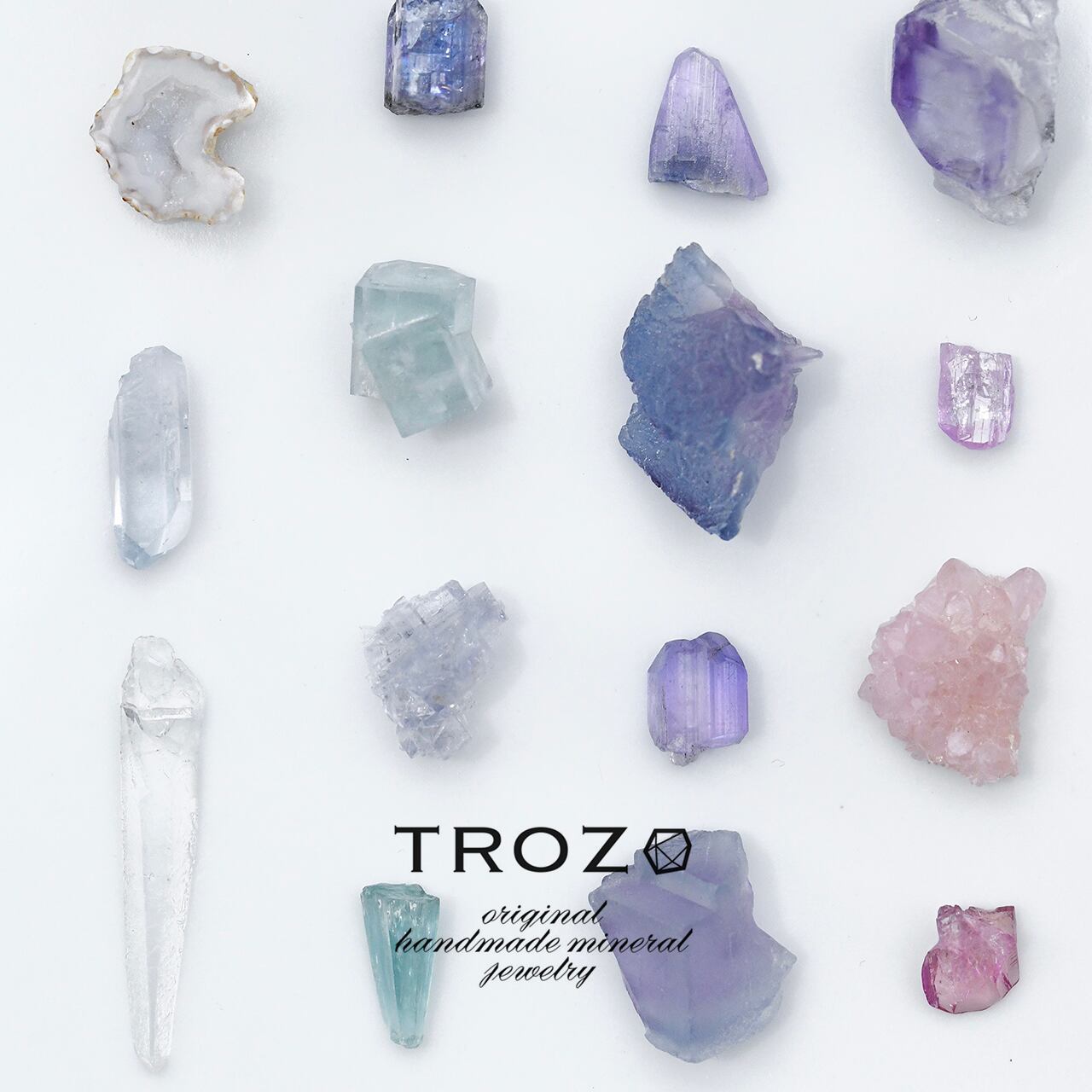 N*O様 【スペシャルセール☆】 K18 天然石マリアライト　フックピアス　スキ スペシャルセール☆】 K18 天然石マリアライト フックピアス