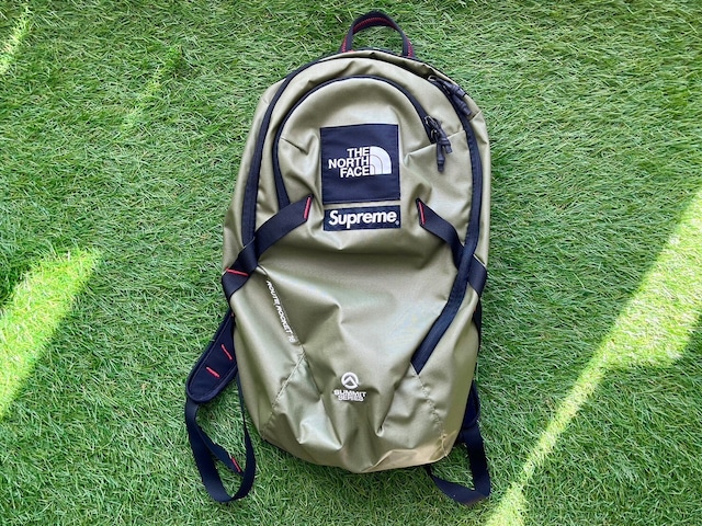Supreme × THE NORTH FACE SUMMIT SERIES OUTER TAPE SEAM ROUTE RPCKET BACKPACK OLIVE 025723