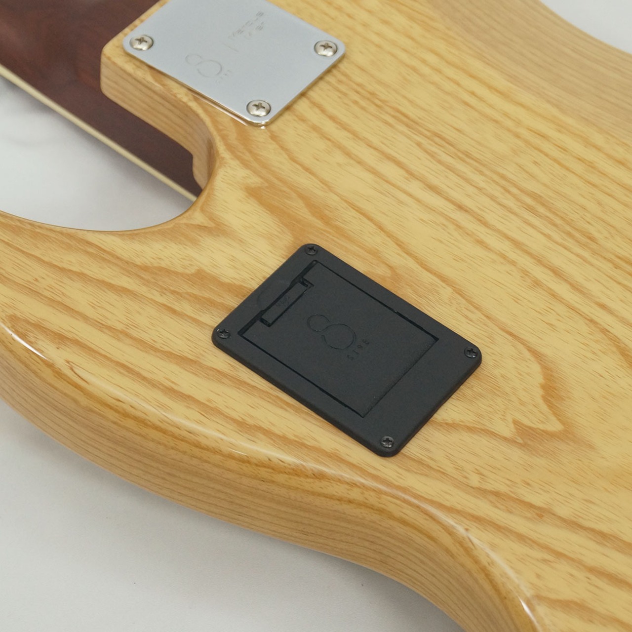 Sire Marcus Miller V8 4-String (Natural) [スワンプ・アッシュ・ボディ＆ローステッドメイプル・ネック採用アクティヴ回路JBスタイル]