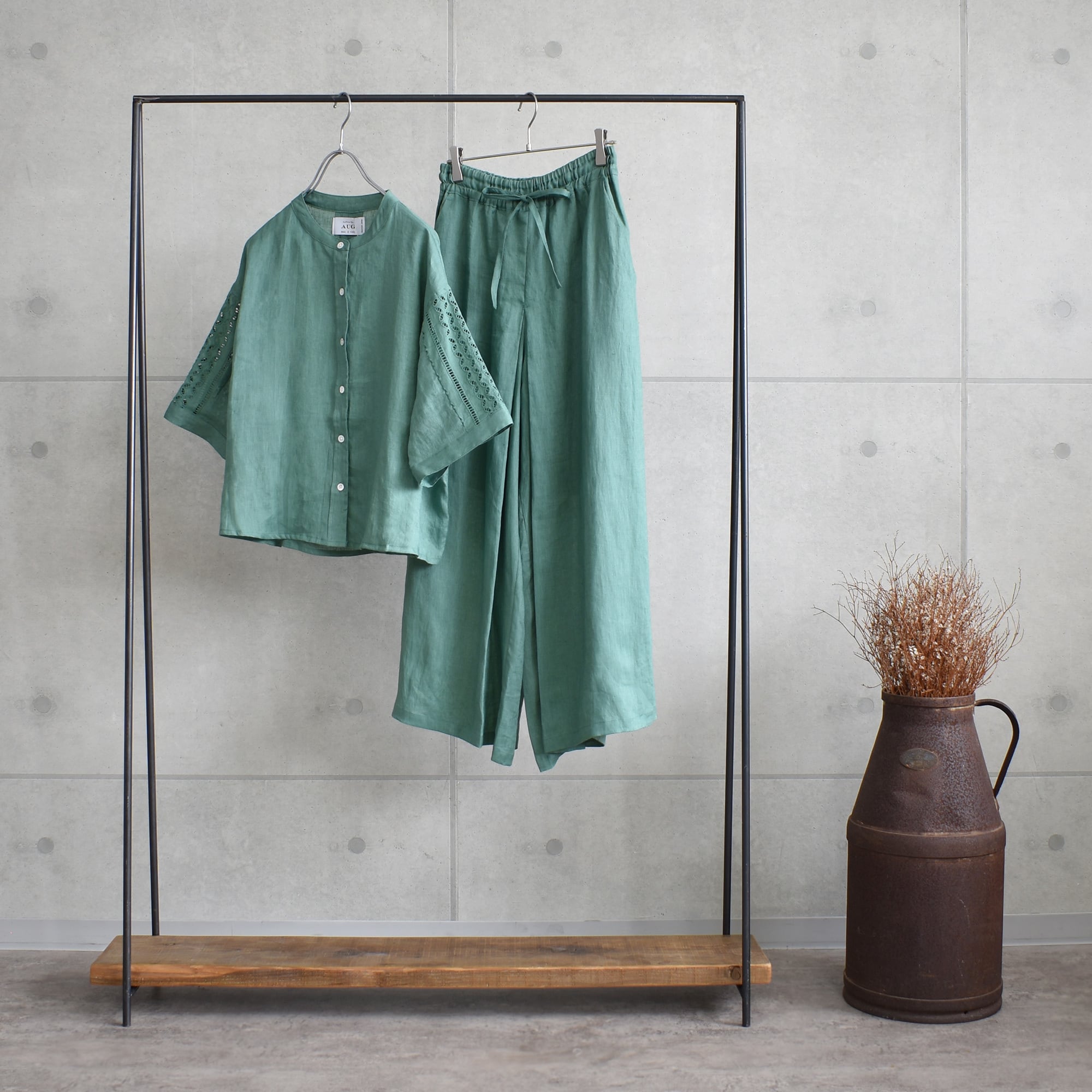 AUG ONLINE STORE 大人の女性が肩の力を抜いて楽しめるデイリーウェア