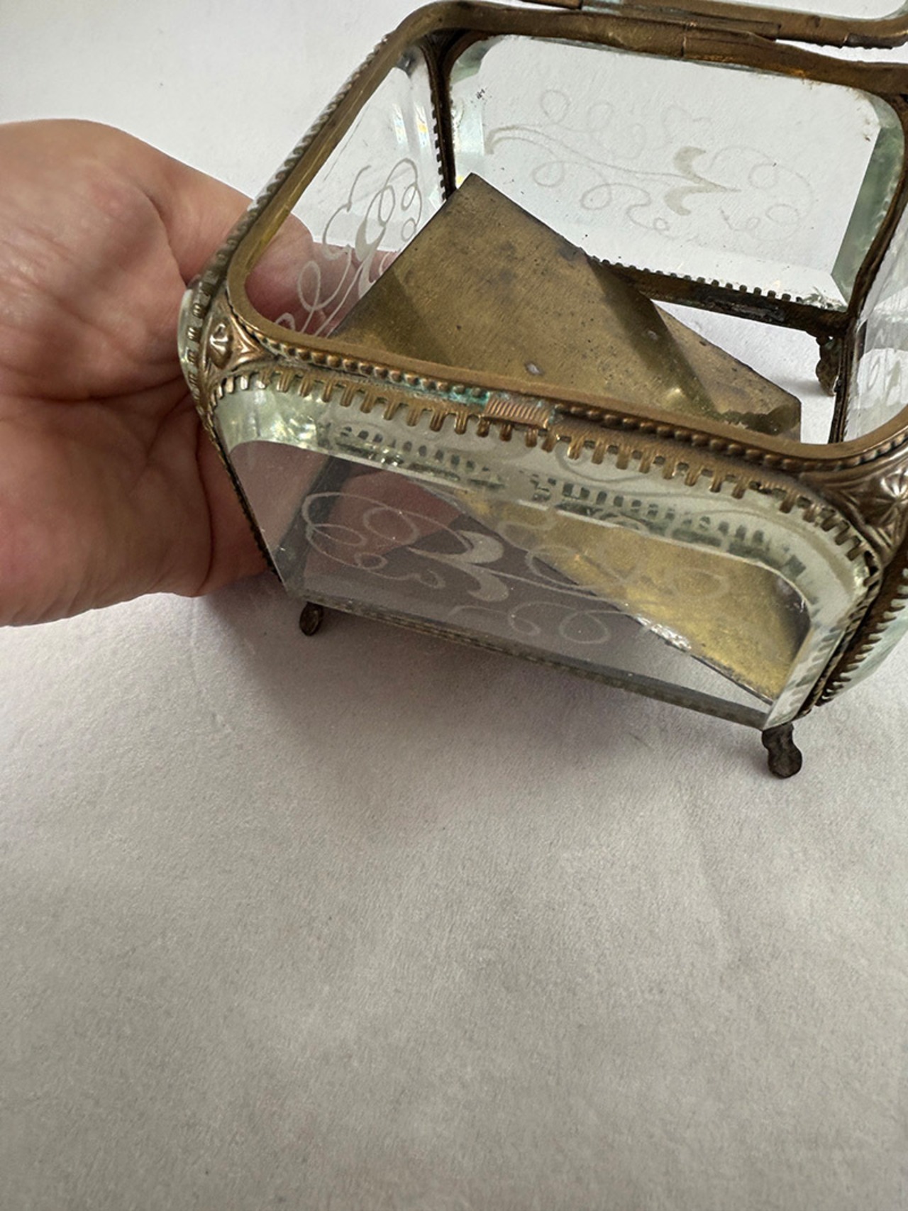 ジュエリーボックス　ベベルガラス　オルモル装飾　植物エッジング　大型　19otd60-3