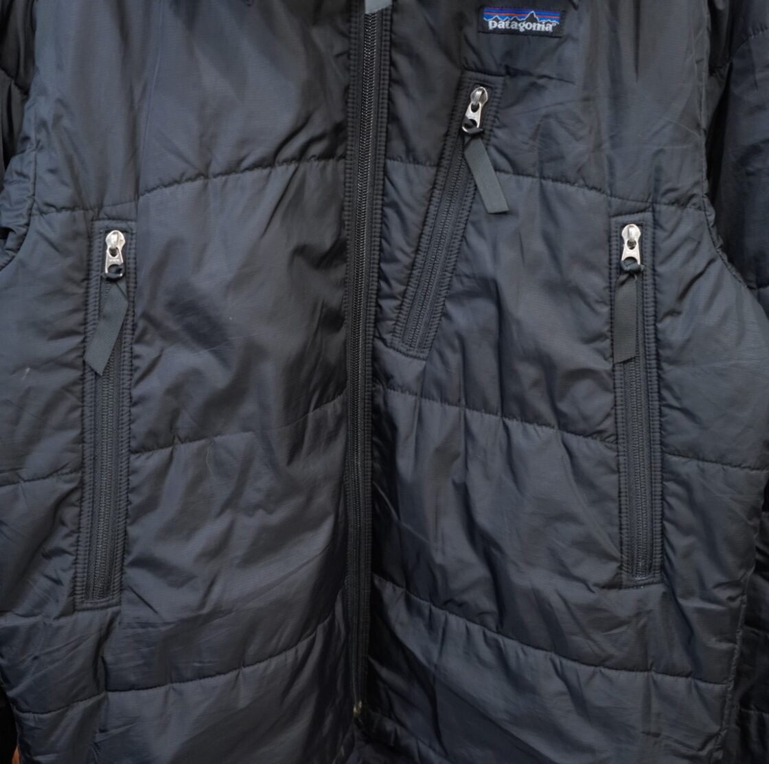 patagonia パフジャケット 黒 S/パタゴニア フード付き ブラック | Pay ID