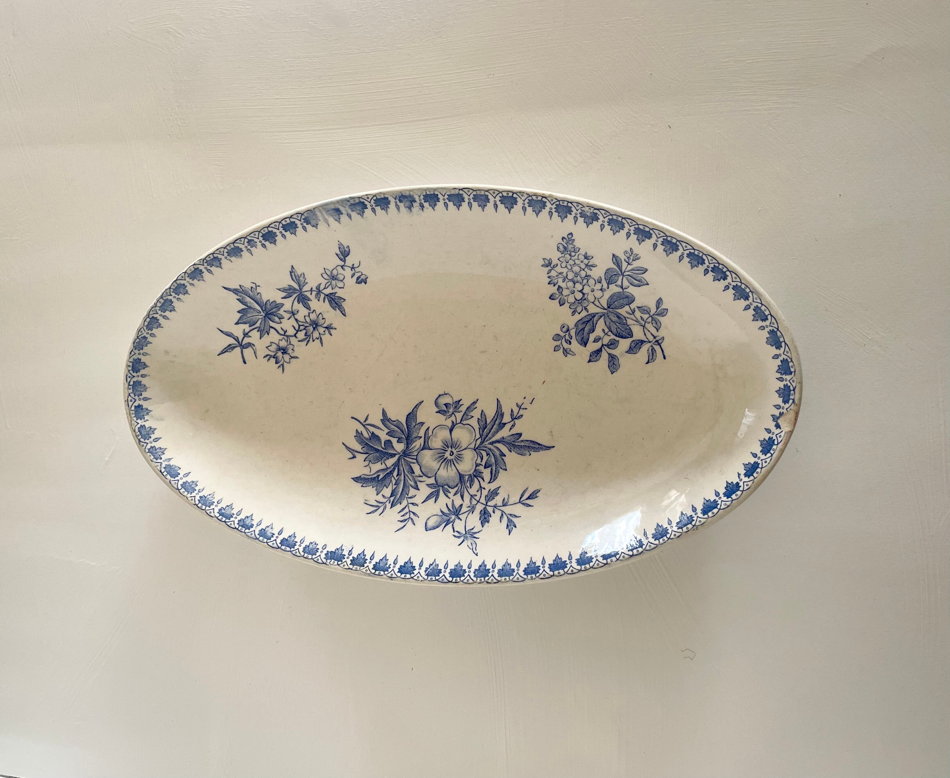 青い花柄オーバル皿 約36cmしん窯青花 青いお花のオーバルプレート