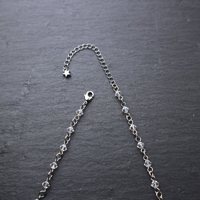 スワロフスキーのレーシーネックレス | ハンドメイドのコスチューム