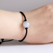 何とも言えない色味が特徴！ 大粒翡翠 紐ブレスレット ラベンダー翡翠 A貨翡翠 jd_br1040