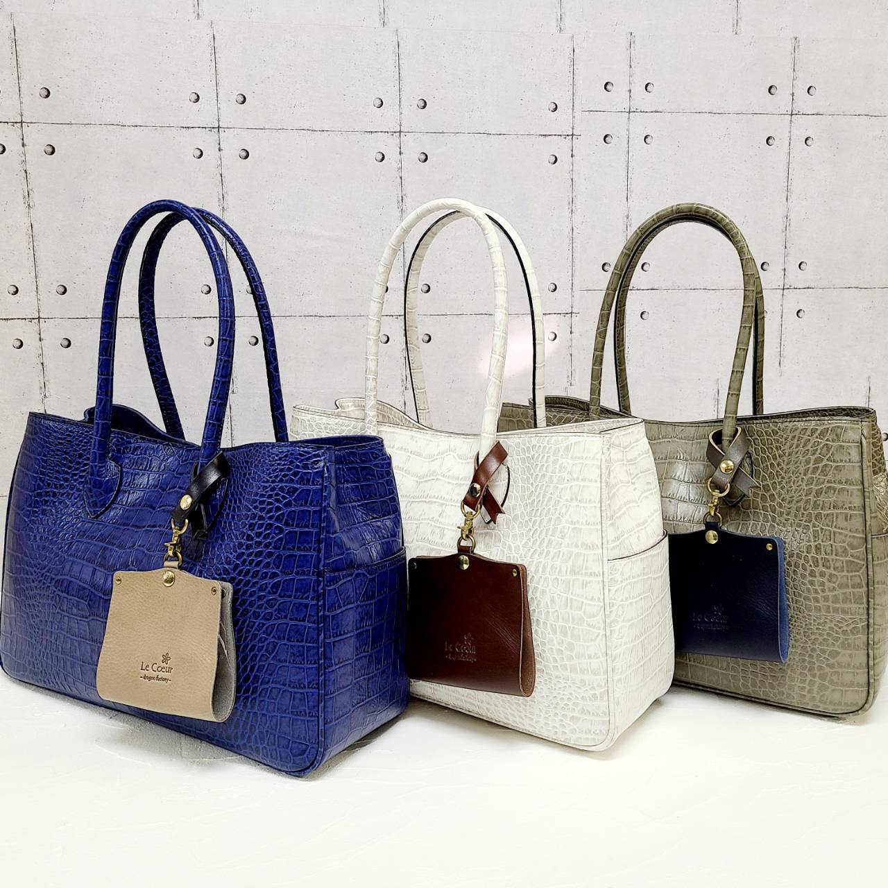 レザーマスクカバー小(レッド)【HASAMU】 不織布マスク用 ビニール仕様 Le Coeur