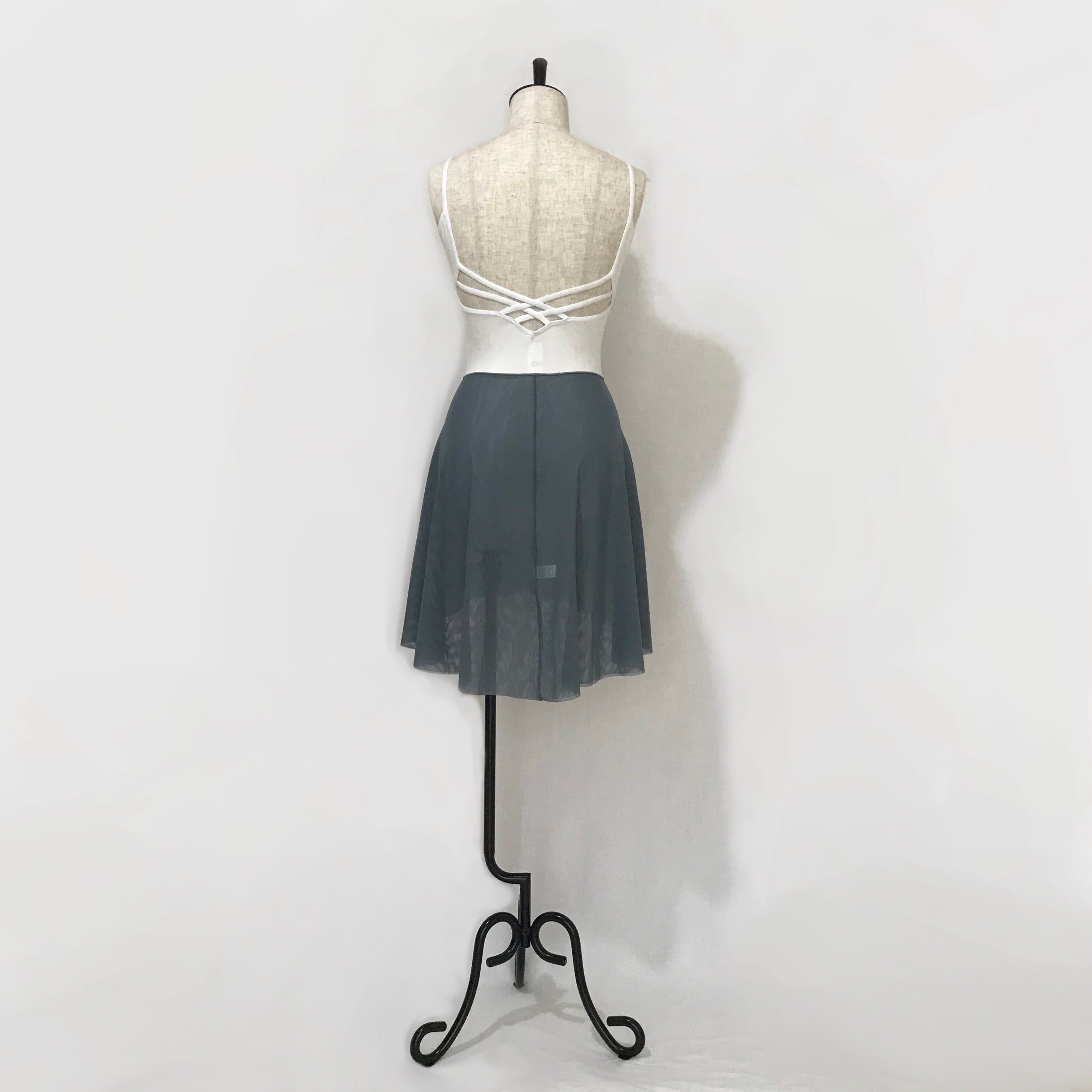 ◆Minimalist Ballet Skirt: Beige Ochre (ミニマリスト・プルオンバレエスカート(ベージュ・オークル)) |  『Balletholic』大人のためのシンプルシックなバレエ・レッスンウエアSHOP　　 powered by BASE