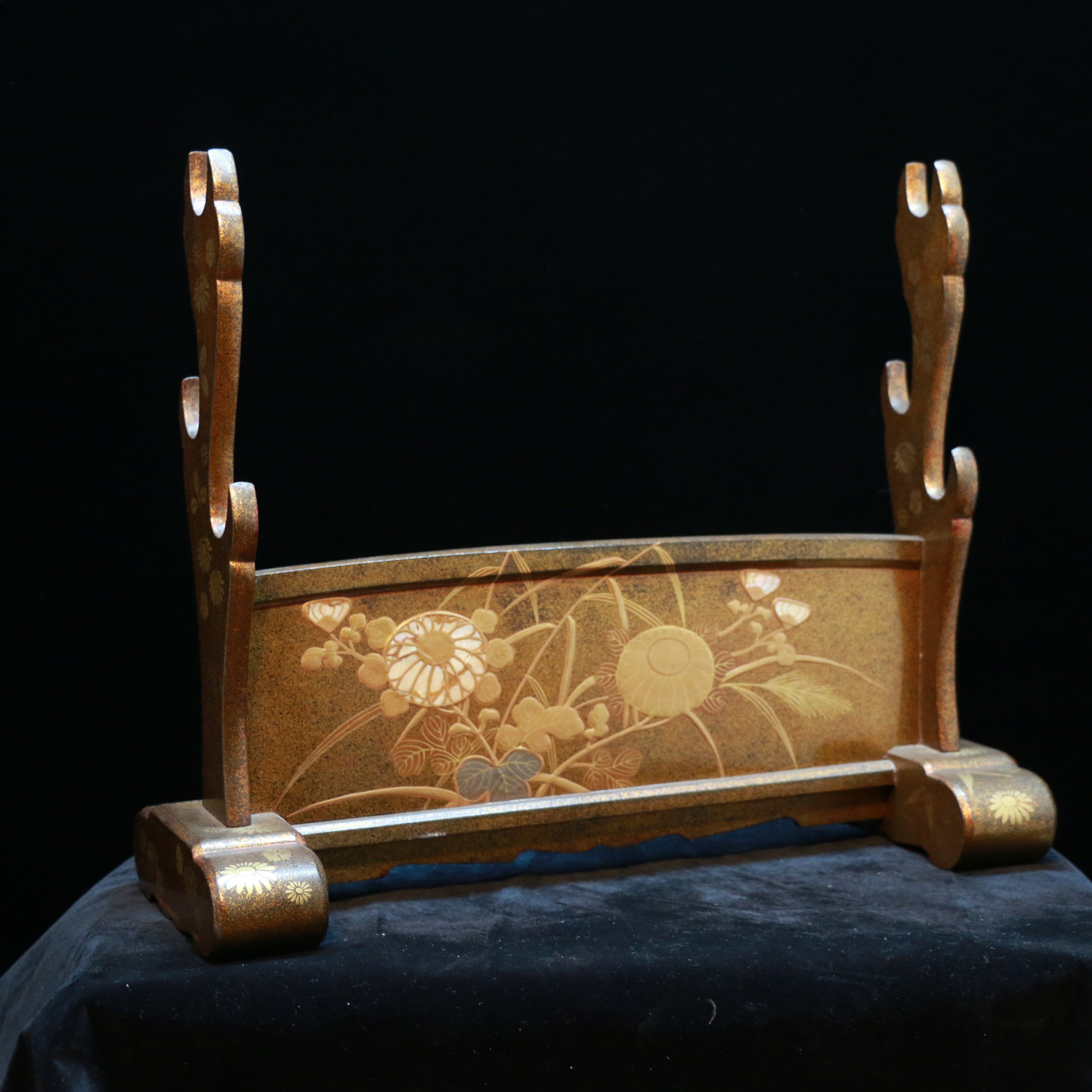 金梨子地高蒔絵白蝶貝螺鈿刀掛 | あやかし堂