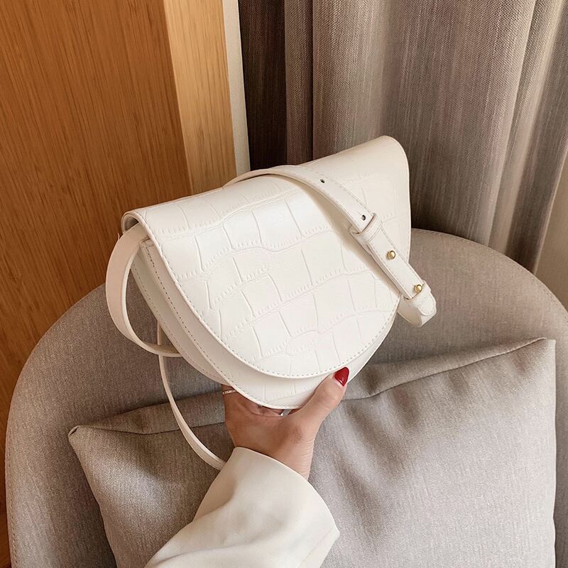 新しい小さなバッグ女性のバッグ2020新しいタイドネット赤いファッションテクスチャショルダーメッセンジャーバッグ夏の野生のサドルバッグ Tiancai_Wing_Bag5038137