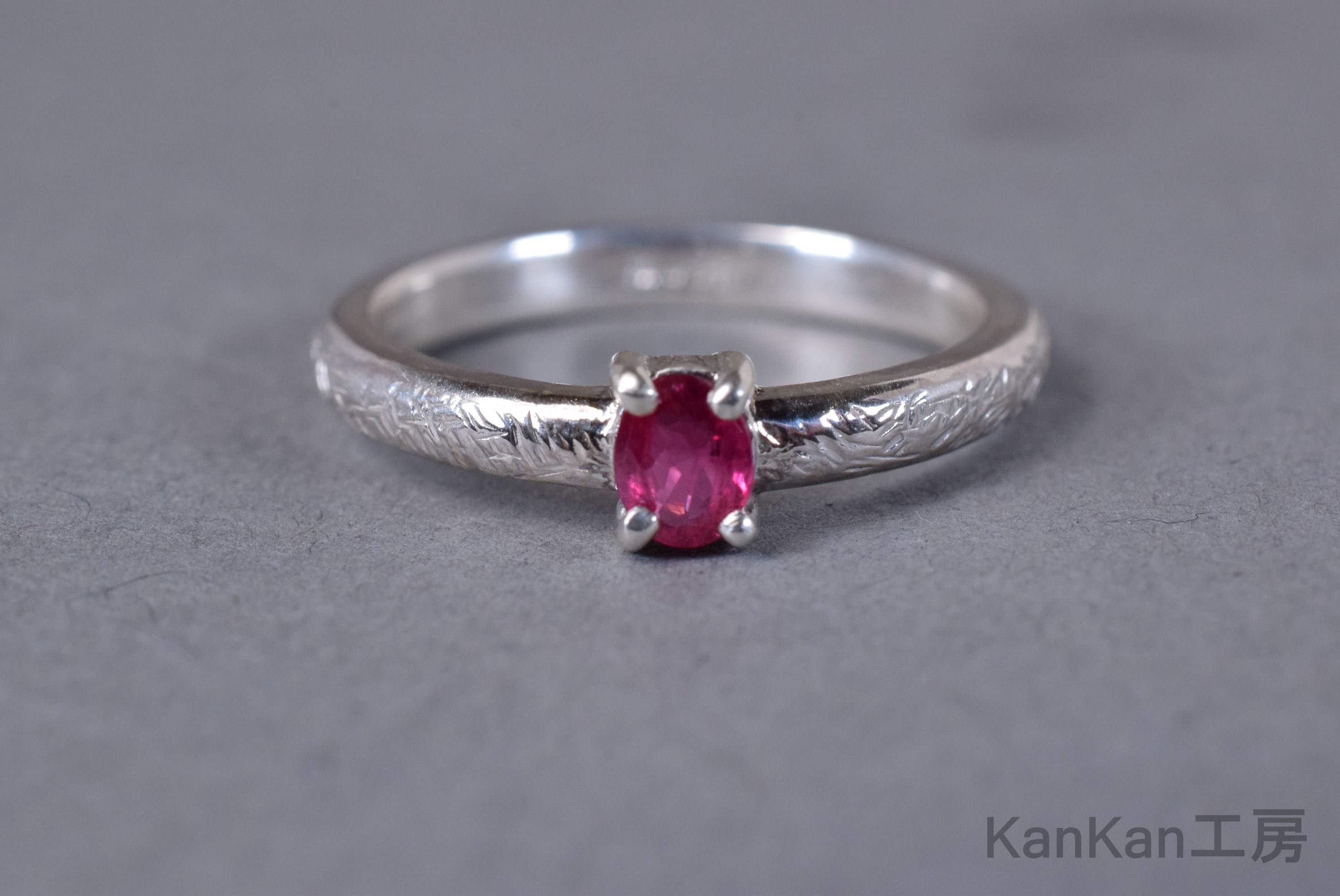 ルビーのリング