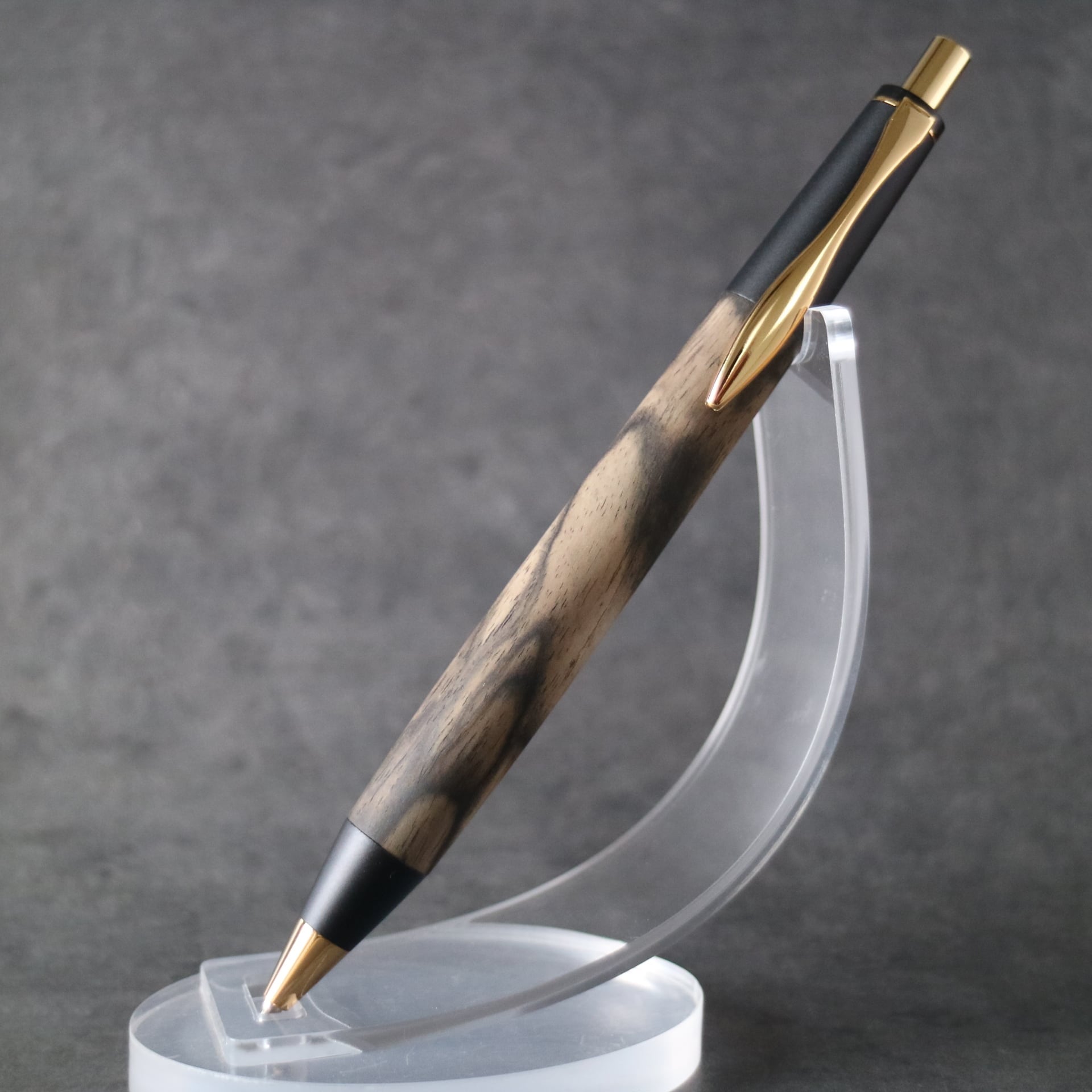 黒柿 フレキシブル木軸ペン 2500507 – リフィル交換でサッと変身