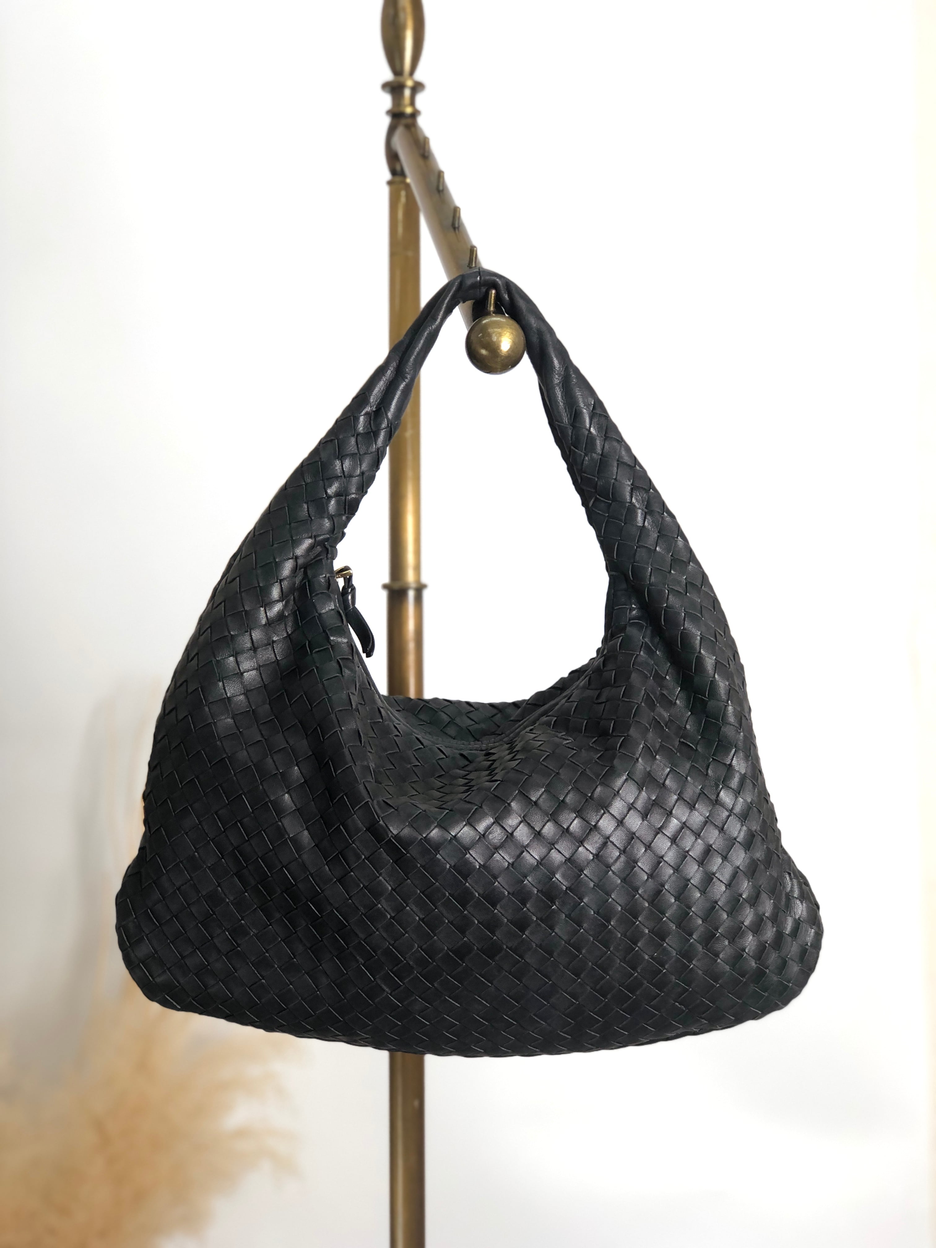Bottega Veneta ボッテガ・ヴェネタ ショルダーバッグ ブラック レザー 