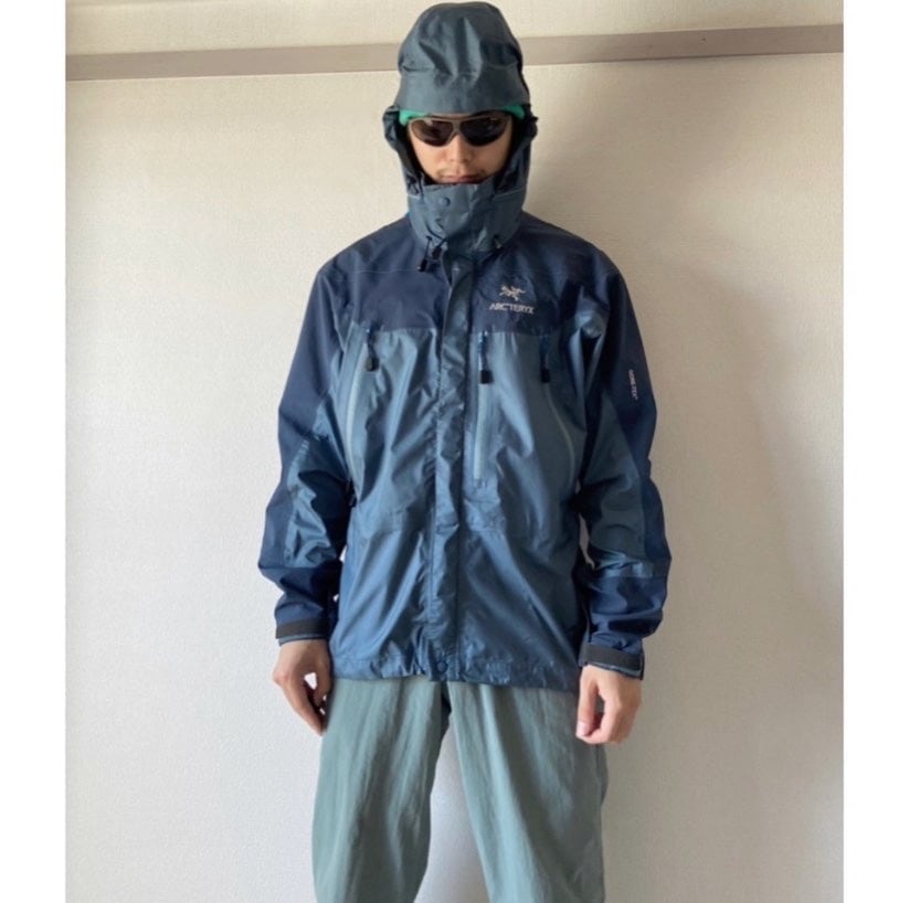 90s 初期 made in canada ARC'TERYX⁡ light blue Theta LT jacket ...