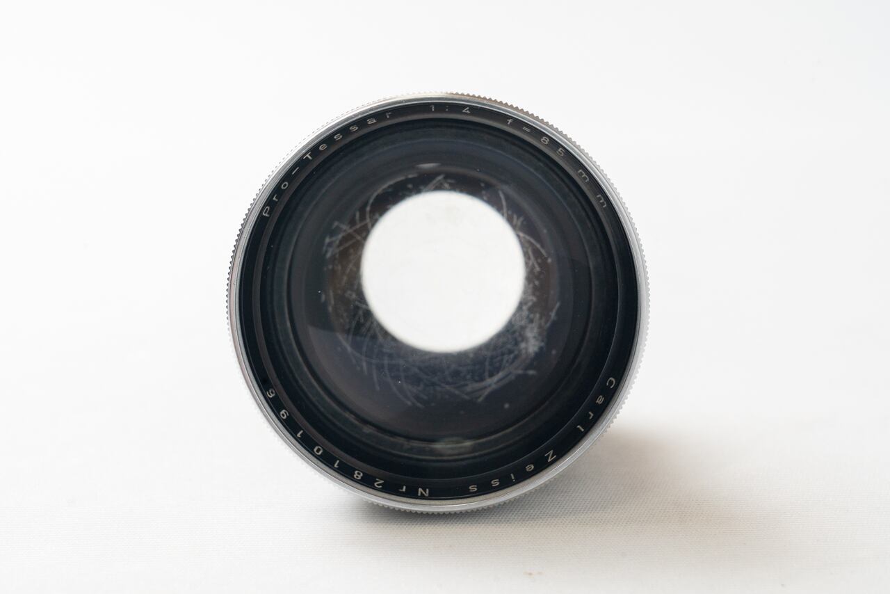 Carl Zeiss Pro-Tessar 85mm F4 【2204K04】 | studio 令宮 -REIGU-