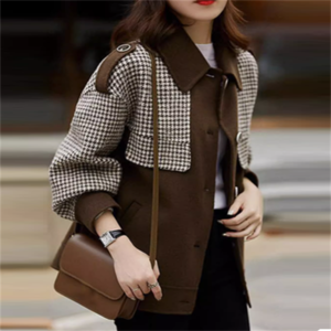 【送料無料】 アウター 2色 ジャケット 羽織り 袖あり 長袖 Vネック フレア Aライン バイカラー プリント切り換え 厚手生地 かわいい 大人可愛い 綺麗 シンプル カジュアル 大人 上品 おしゃれ お洒落 大人女子 こなれ感 コンサバ 定番アイテム 体型カバー 無地 千鳥格子 秋 30代 40代 レディース 女性用 ママ ママ服 デート お出かけ 女子会 お呼ばれ お茶会 休日 アウトドア 着回し 普段使い デイリーユース オルチャン 韓国 ファッション 着痩せ   垢抜け ブラック ブラウン