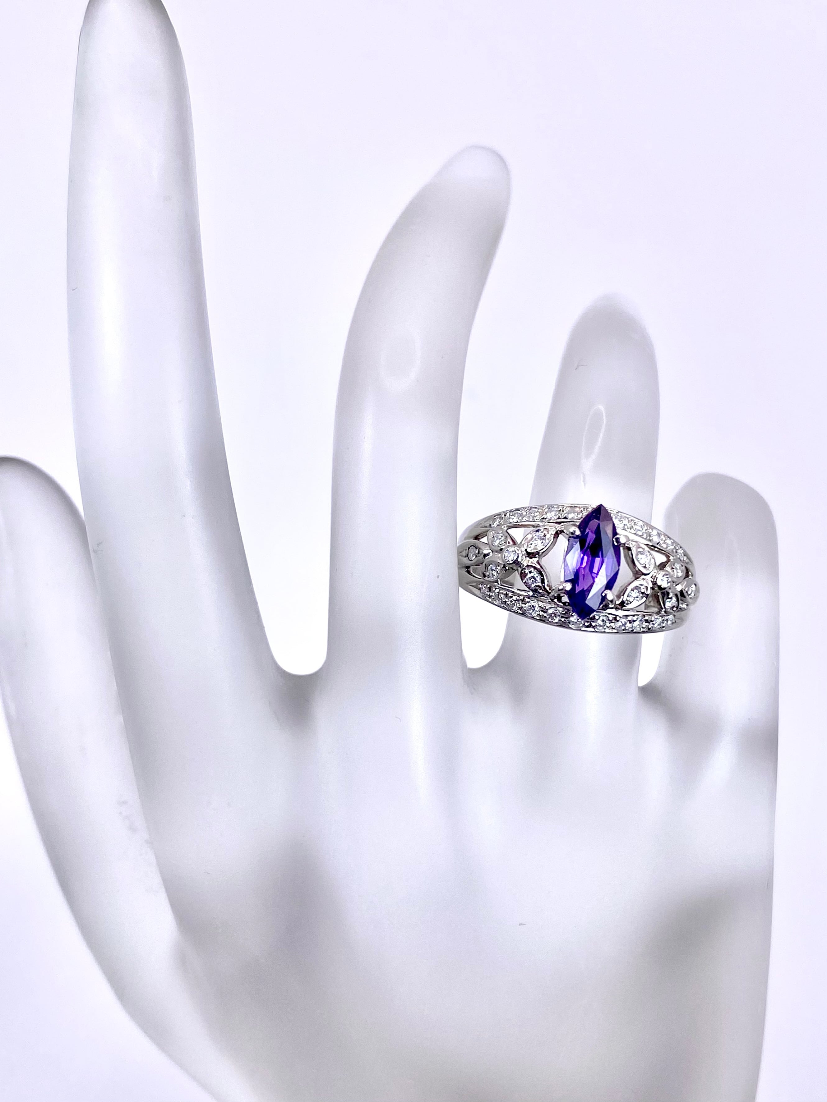 バイオレットサファイア 1.23ct / ダイヤモンド 計0.27ct Pt900 リング