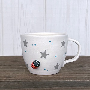 【 B品 】てんとう虫マグカップ（中）╴ほし灰
