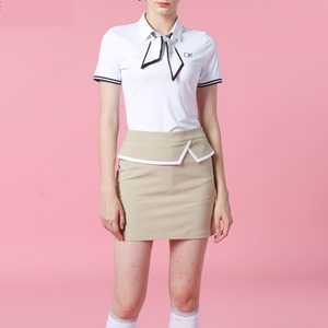 ホワイト　ポロシャツ