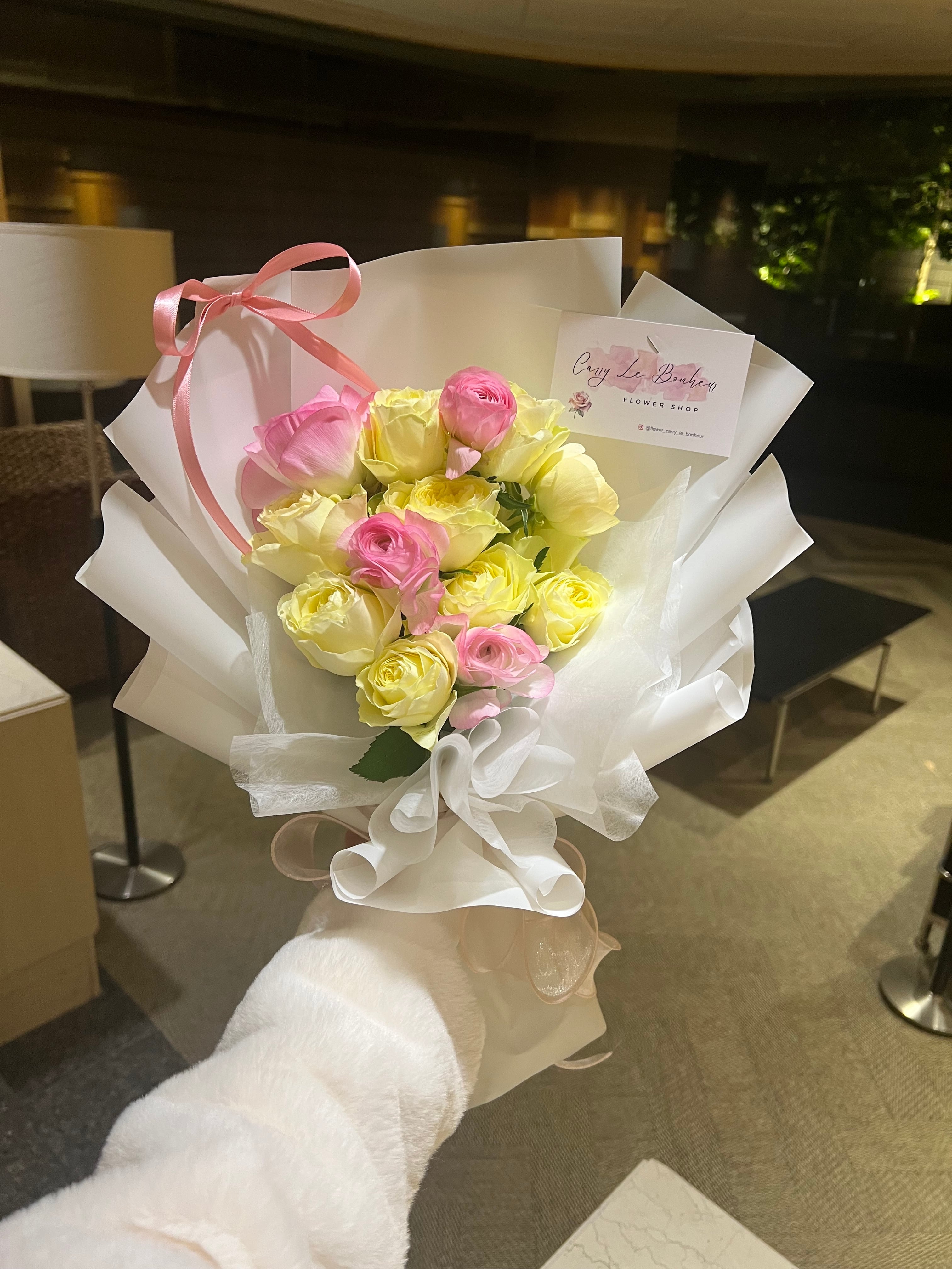 ❤︎韓国花束ミニリボン付き❤︎【花の種類おまかせ】 | Pay ID