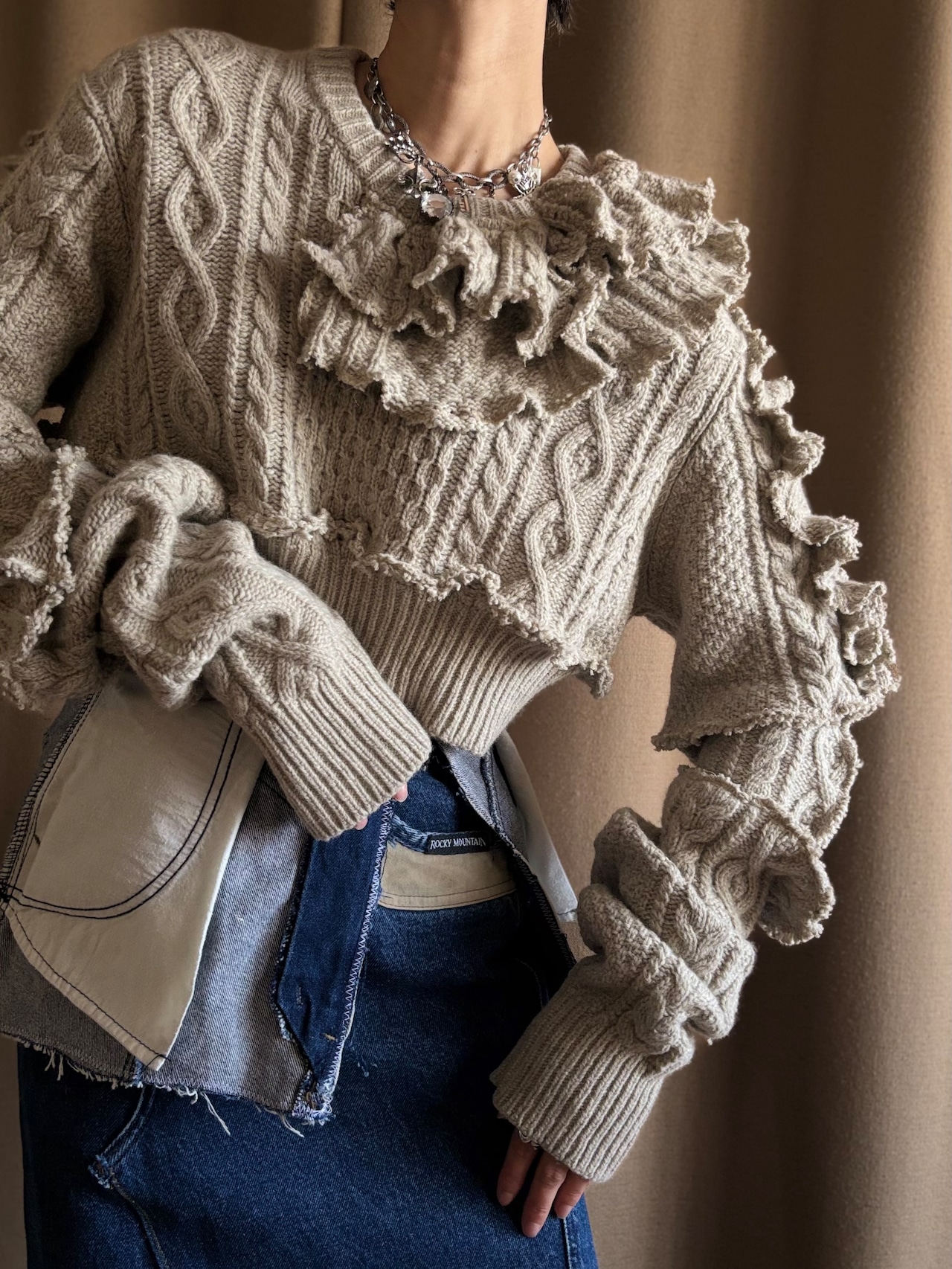 greige frill design remake knit-5148-1