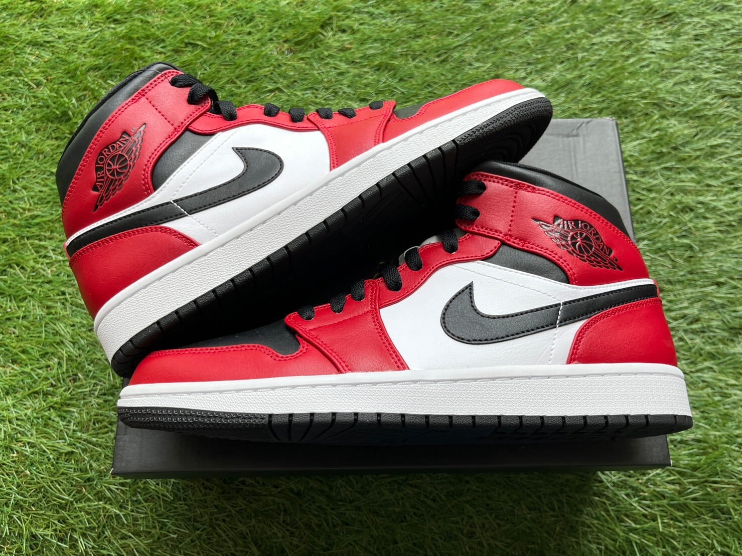NIKE AIR JORDAN 1 MID CHICAGO BLACK TOE 554724-069 27cm 78744 