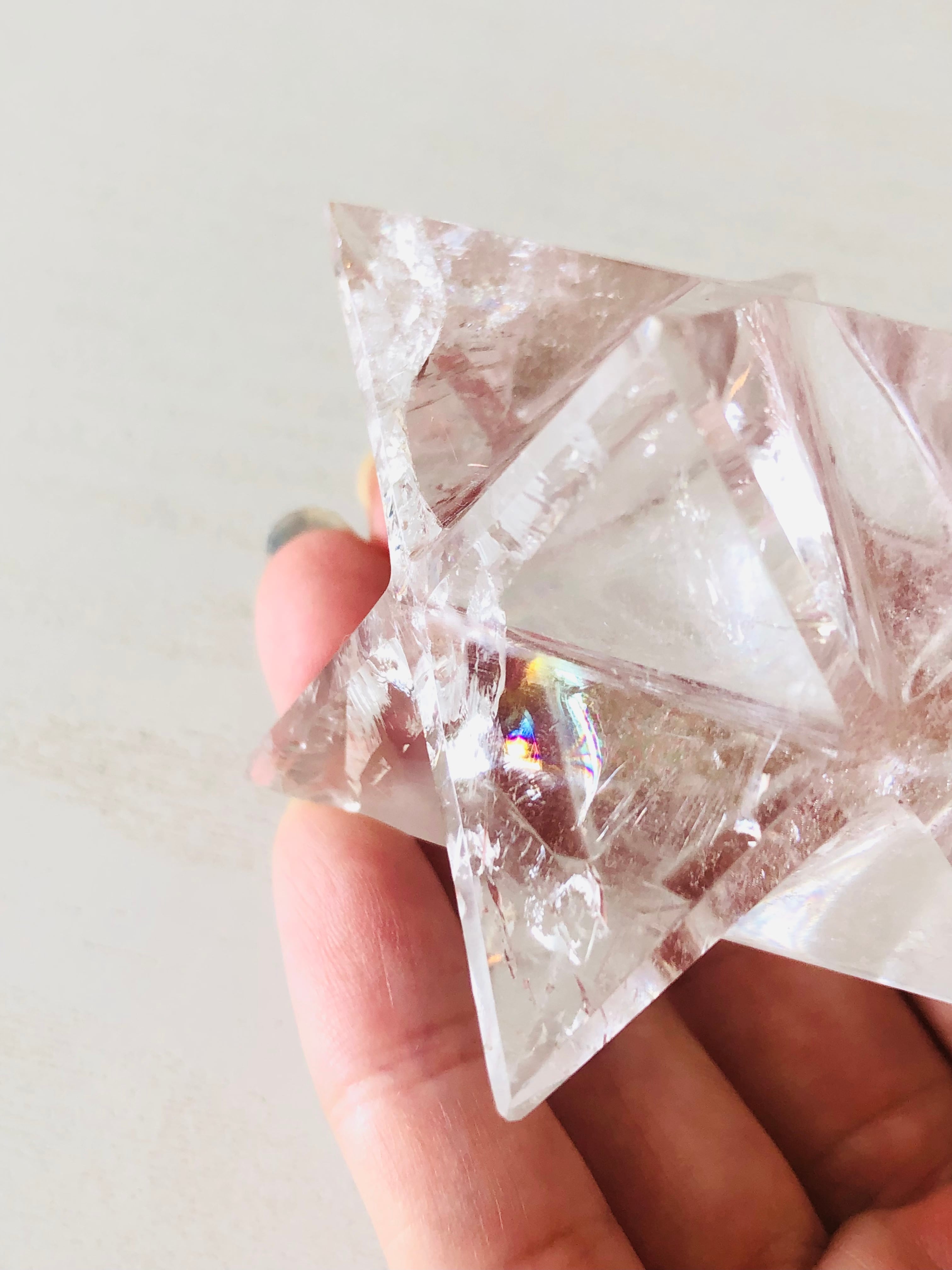 神秘の水晶！レムリアンシードクリスタルのマカバスター | 虹色の星