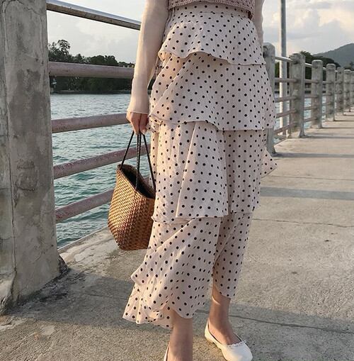 ドット柄4段ティアードフリルスカート | Shop.Daiv 『これから ドット柄4段ティアードフリルスカート | Shop.Daiv 『これから