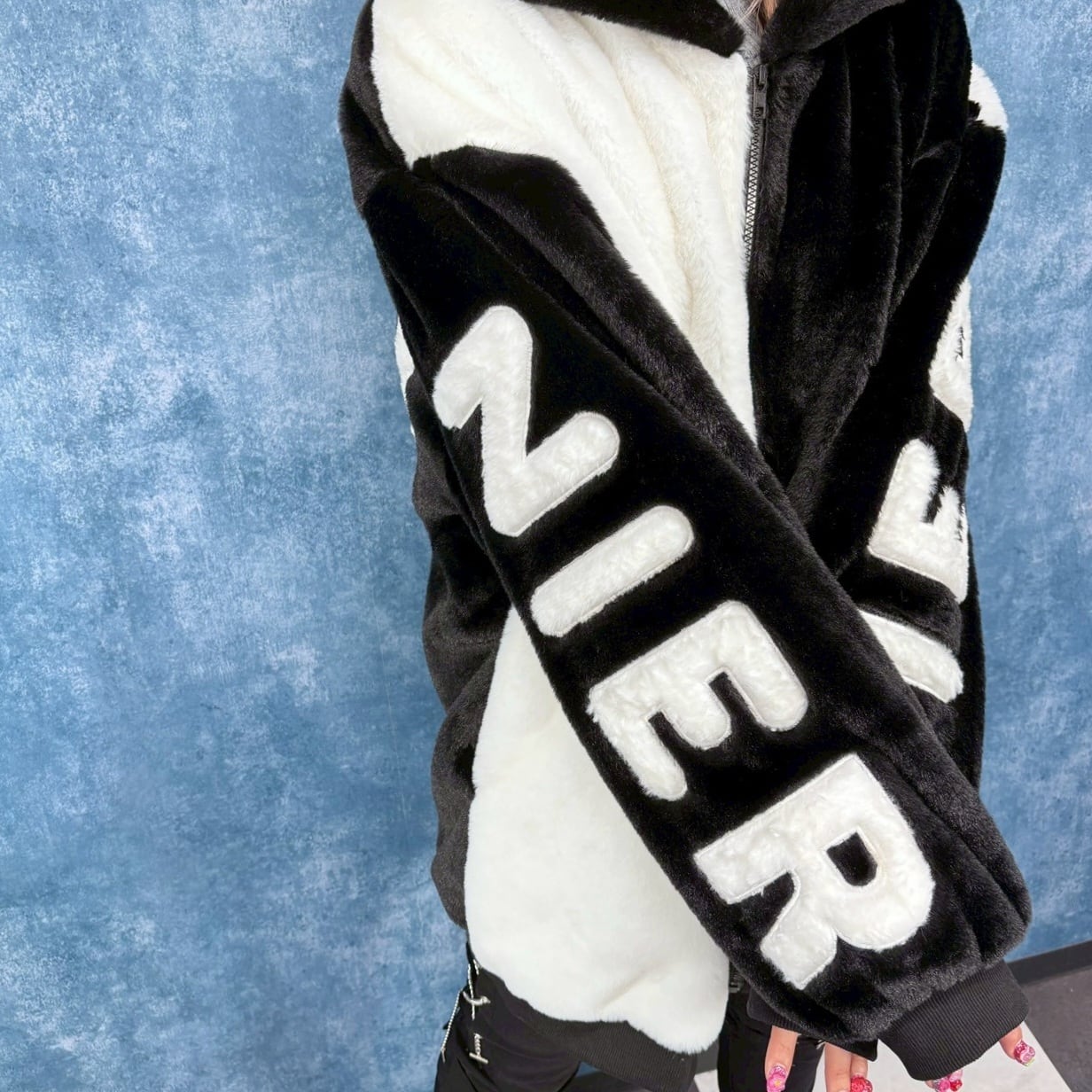 超ふわもこ】TWO-TONE ZIP OUTER | NIER CLOTHING