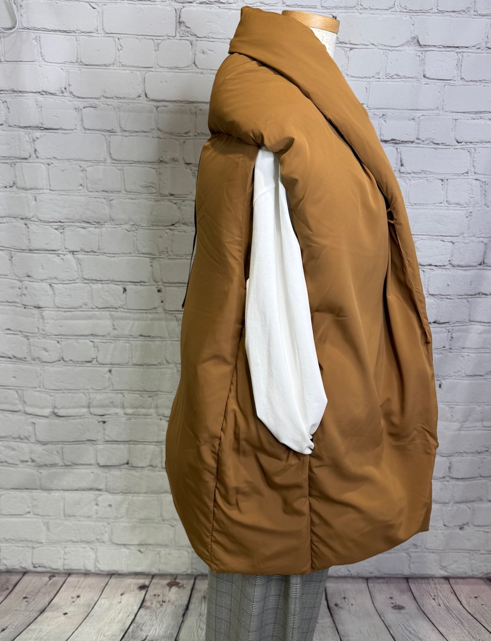 CYAN TOKYO シアントーキョー ストールライクダウンベスト 504389