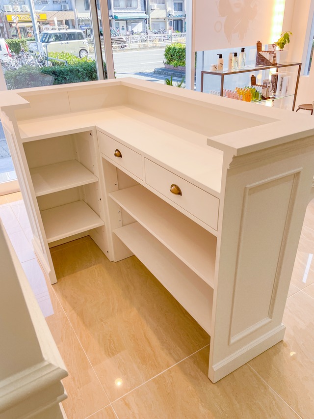 美容室向けアンティーク調L字カウンター123　（特注レジカウンター・ビル内搬入可）W1300✕D1200