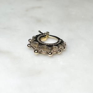 BOTTEGA VENETA gold color silver pierce