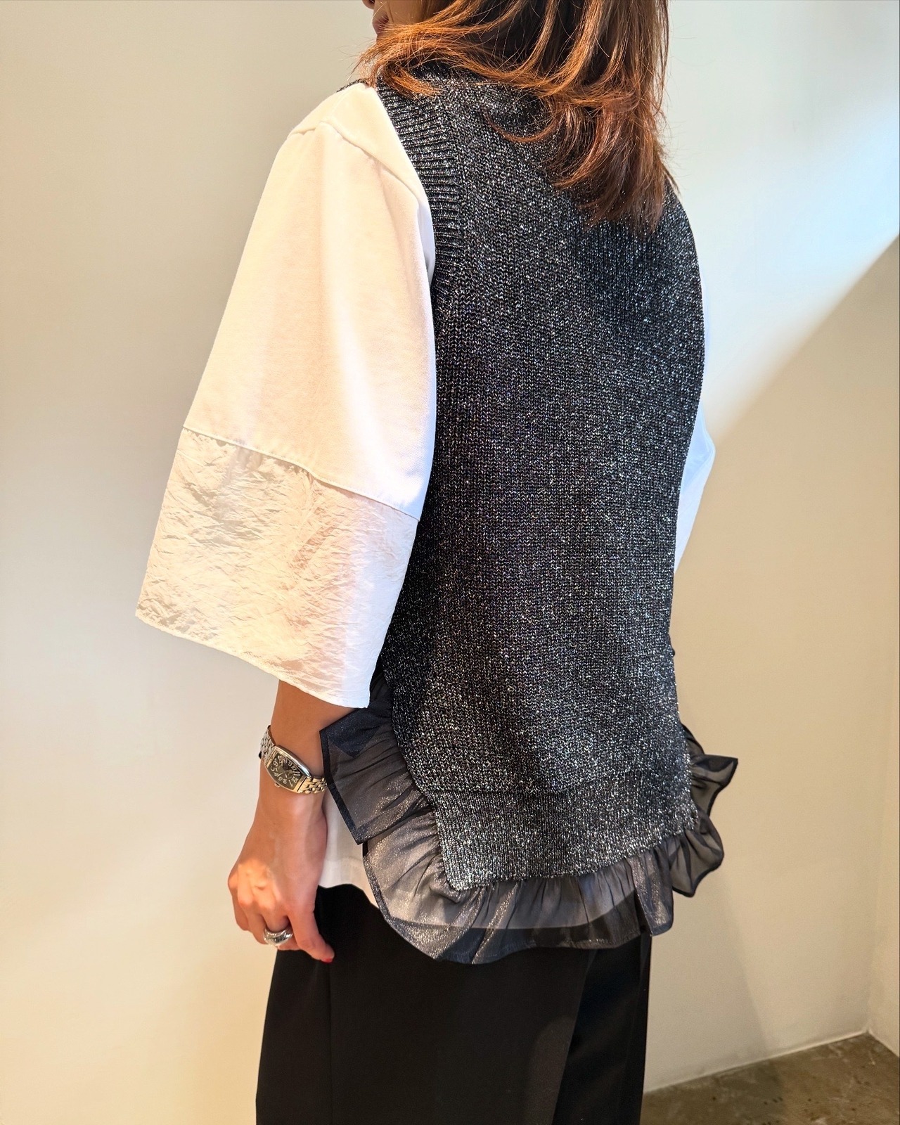 エイミーロウ　eimeelaw　Eimee Law　フリルヘムラメニットジレ