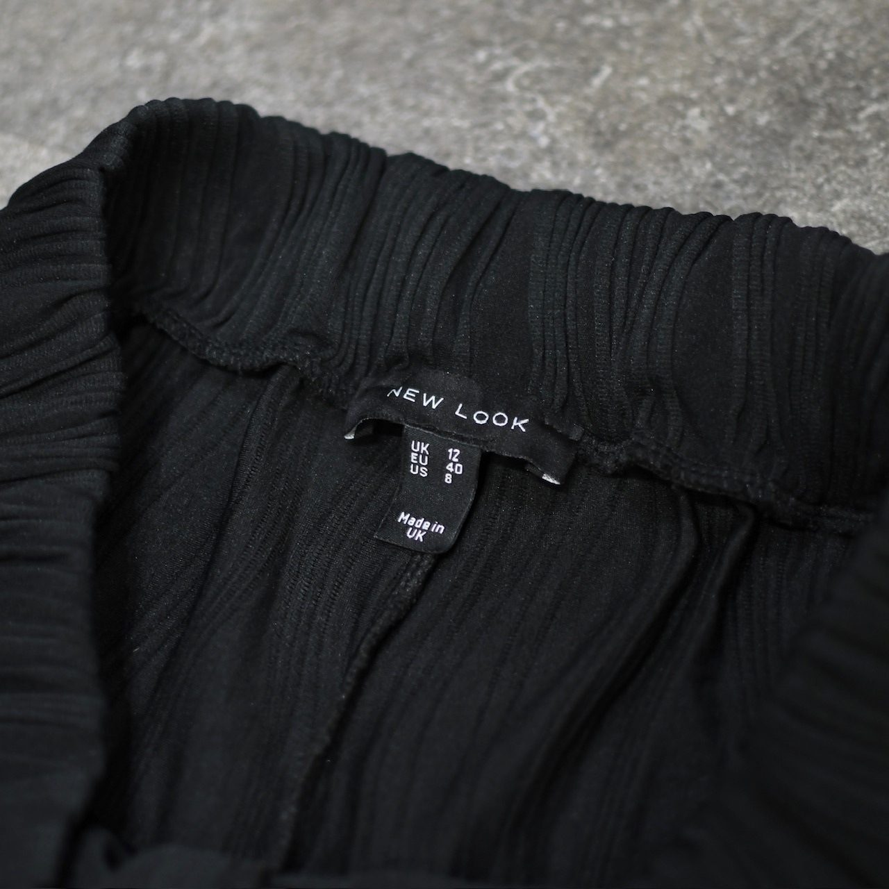 design wave pleats wide pants black